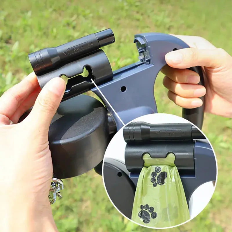 Double dog leash with tangle-free swivel and LED light Mein Shop   Dual Trail